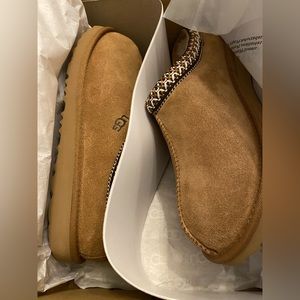 Brand new in box Tasman UGG slipper (size 6 kids = 7 womens)